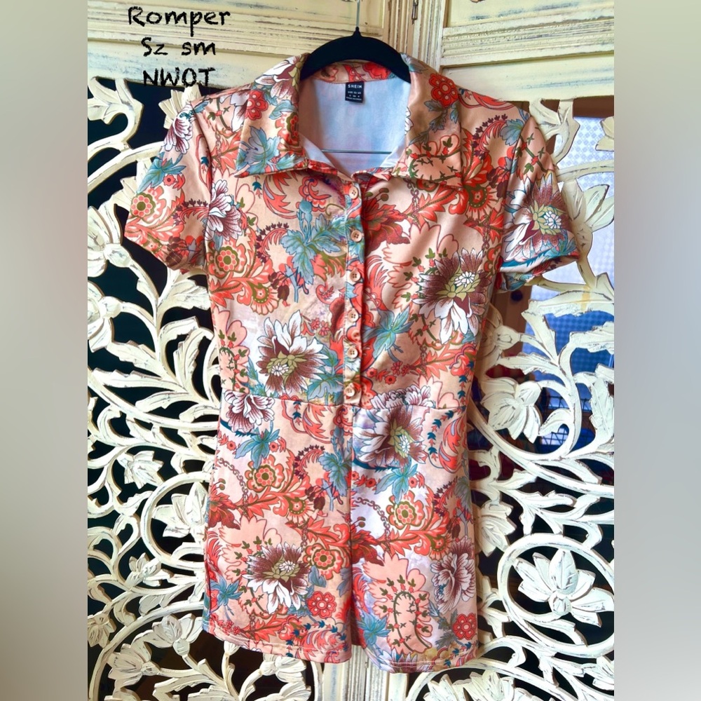 Floral Button-Up Romper - Multicolor